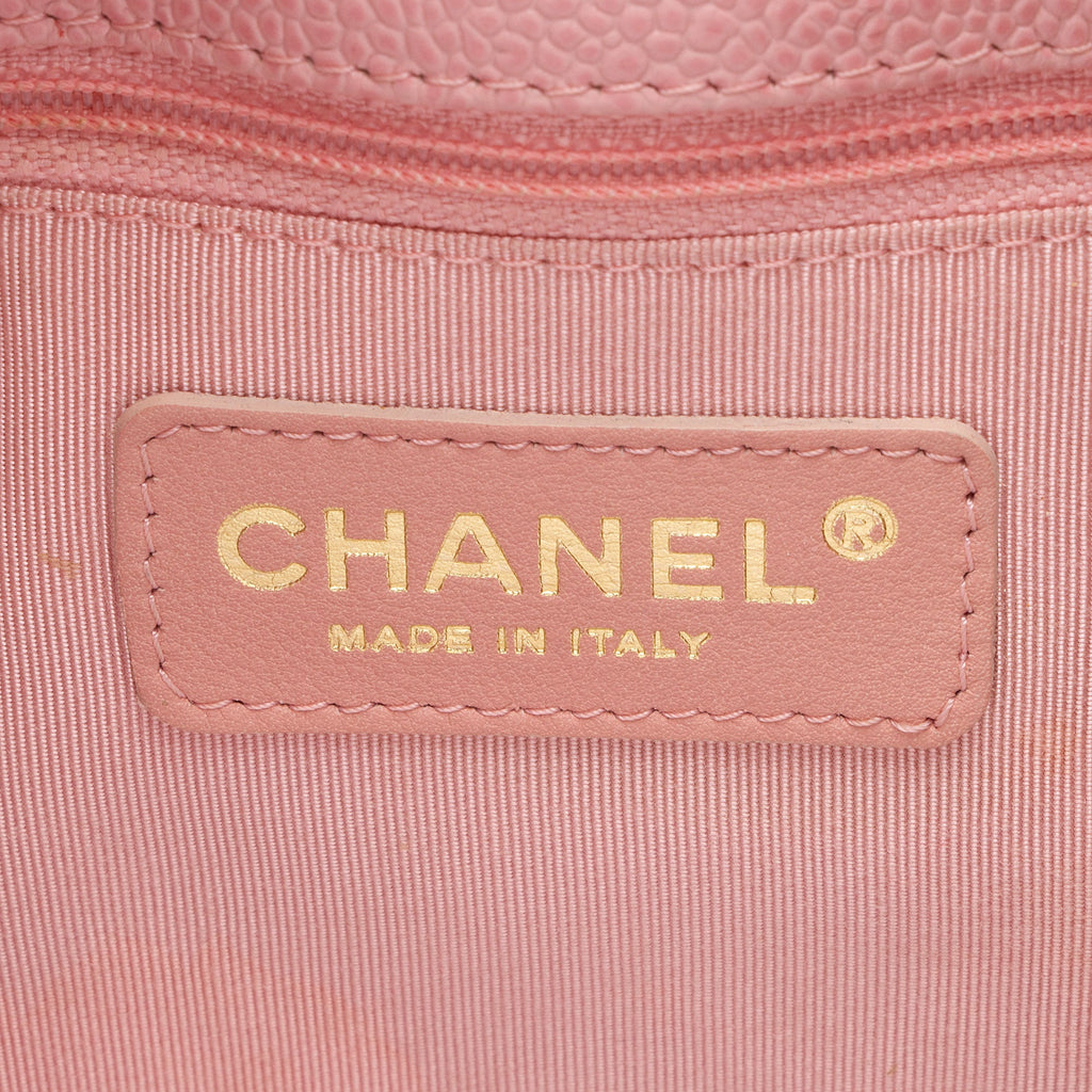 Chanel Caviar Leather Petite Shopping Tote (SHF-yT2Qvc)