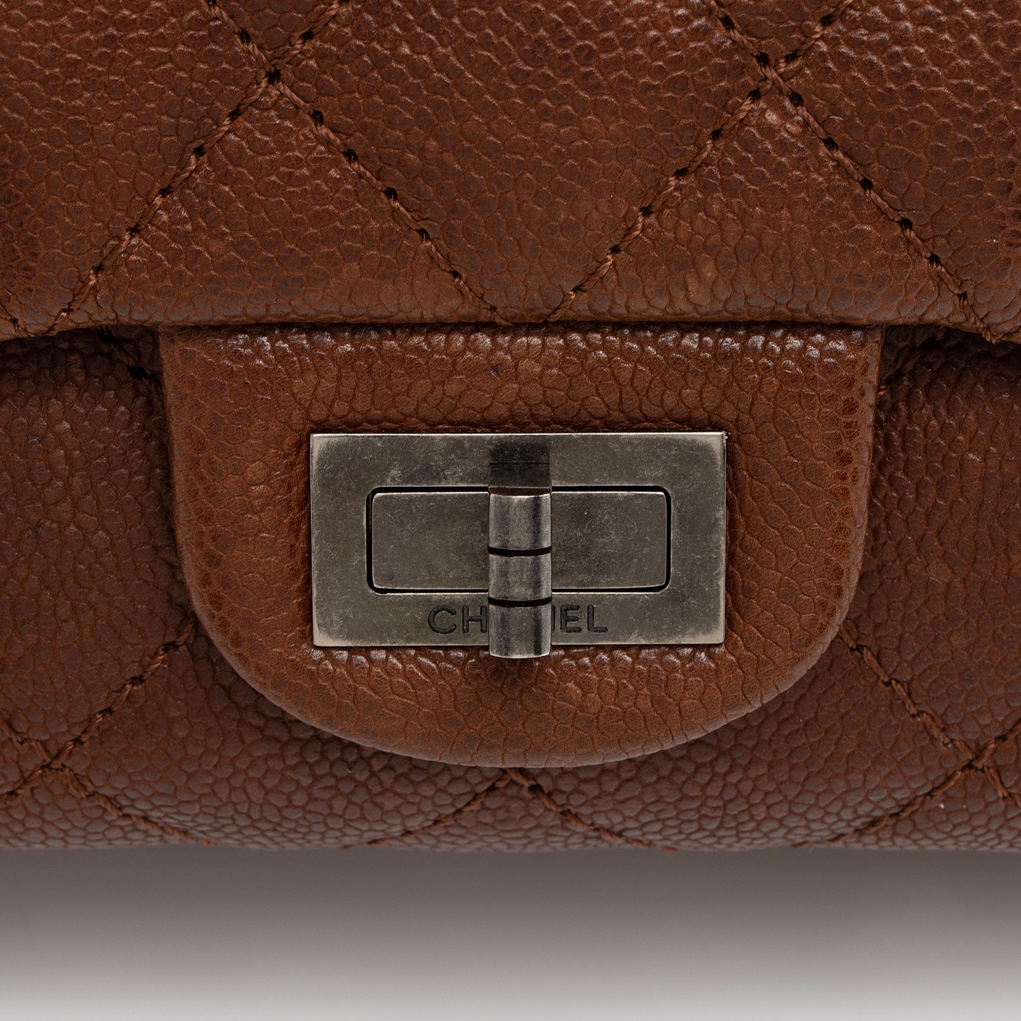 Chanel Caviar Leather Reissue 225 Double Flap Shoulder Bag (SHF-gheQo9)