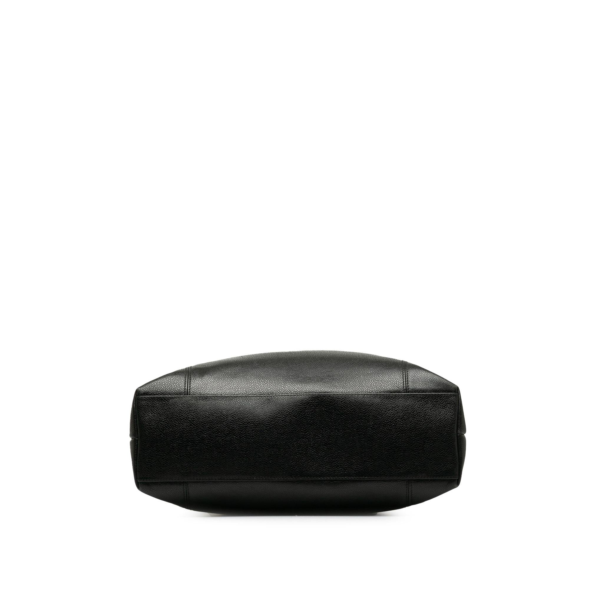 Chanel Caviar Leather Shoulder Bag (SHG-TR89E2)