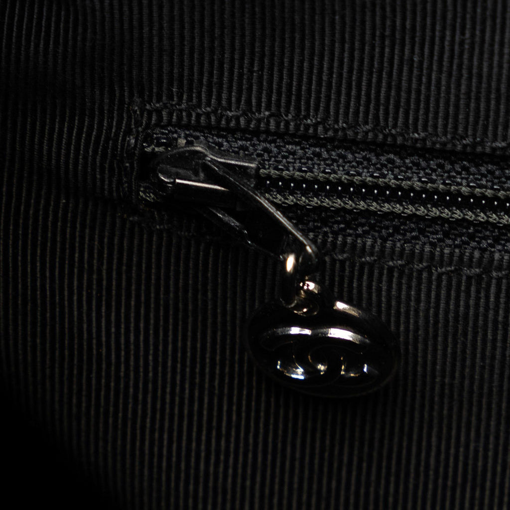 Chanel Caviar Leather Shoulder Bag (SHG-TR89E2)