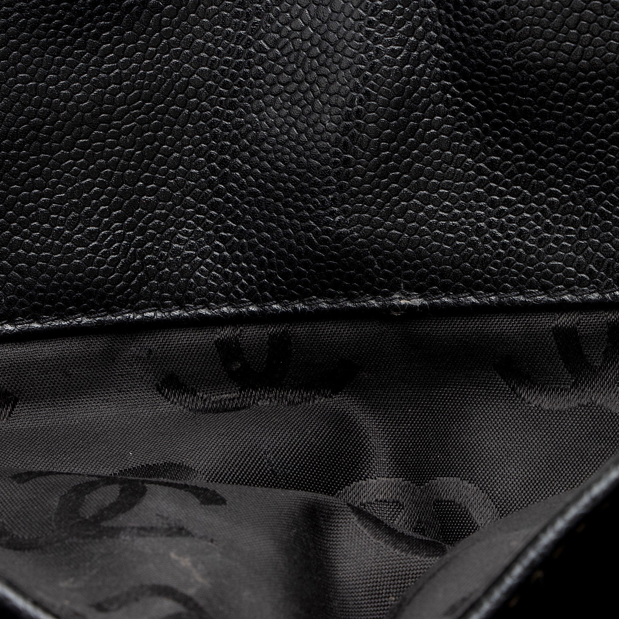Chanel Caviar Leather Stitched CC Flap Satchel (SHF-ewpcah)