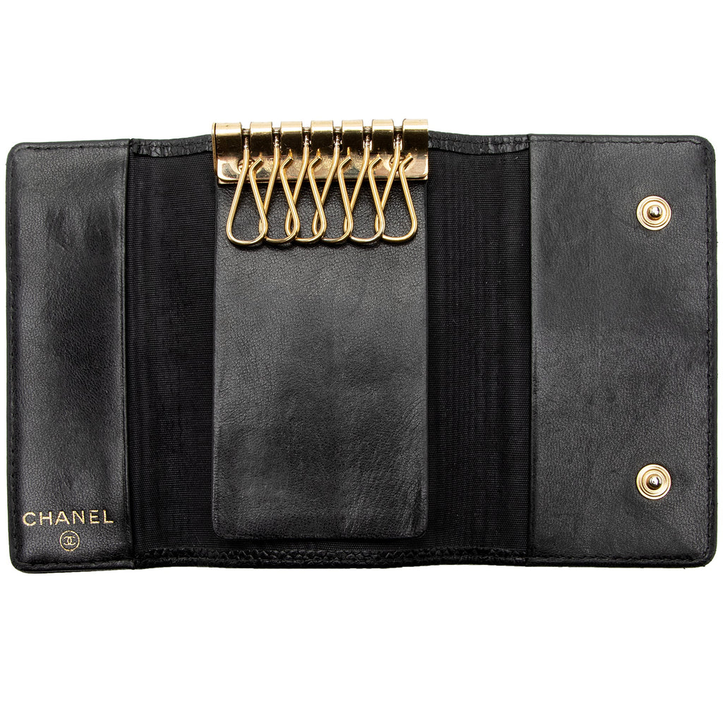 Chanel Caviar Leather Timeless CC 6 Key Holder (SHF-mNPvc8)