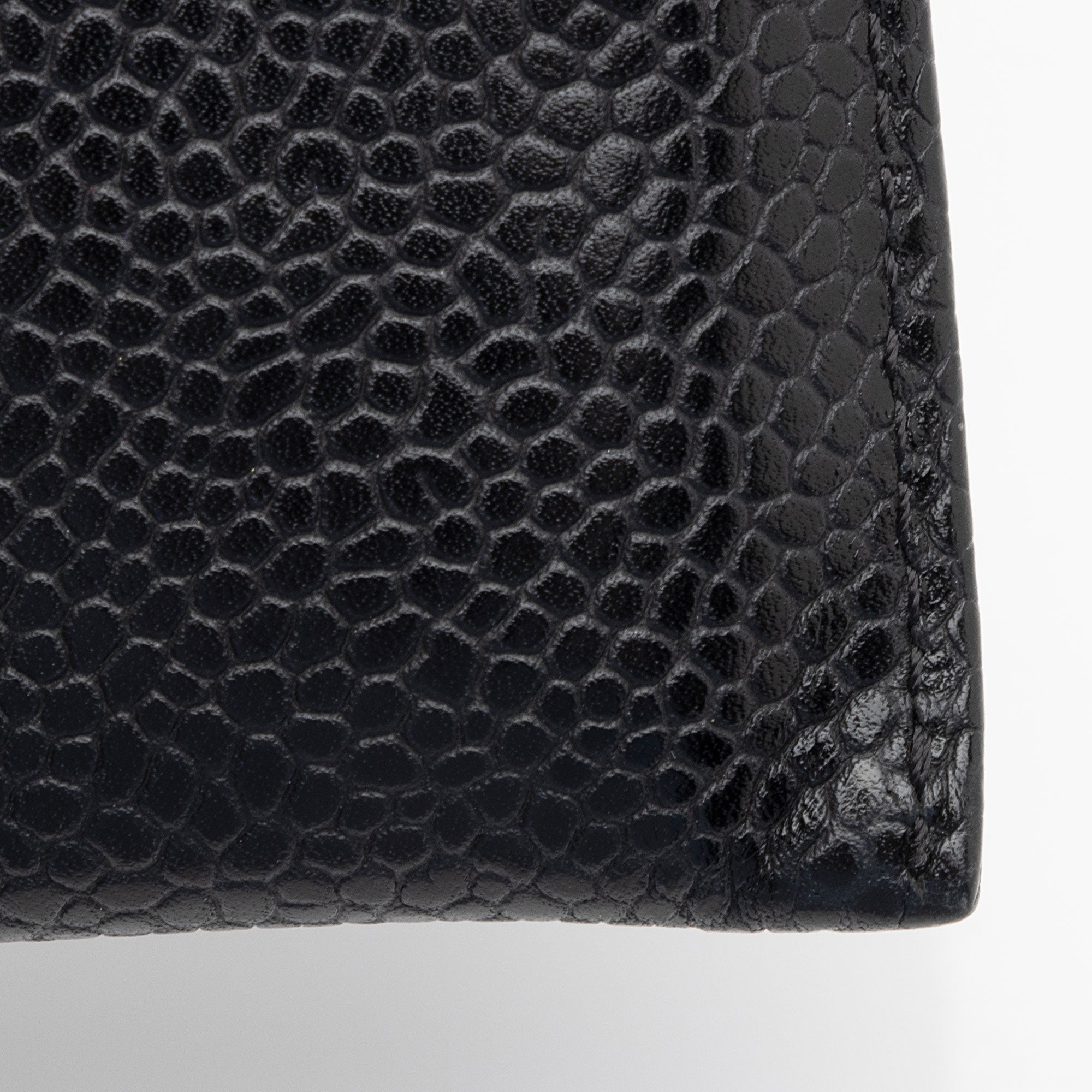 Chanel Caviar Leather Timeless CC Card Holder (SHF-ZV9jZJ)