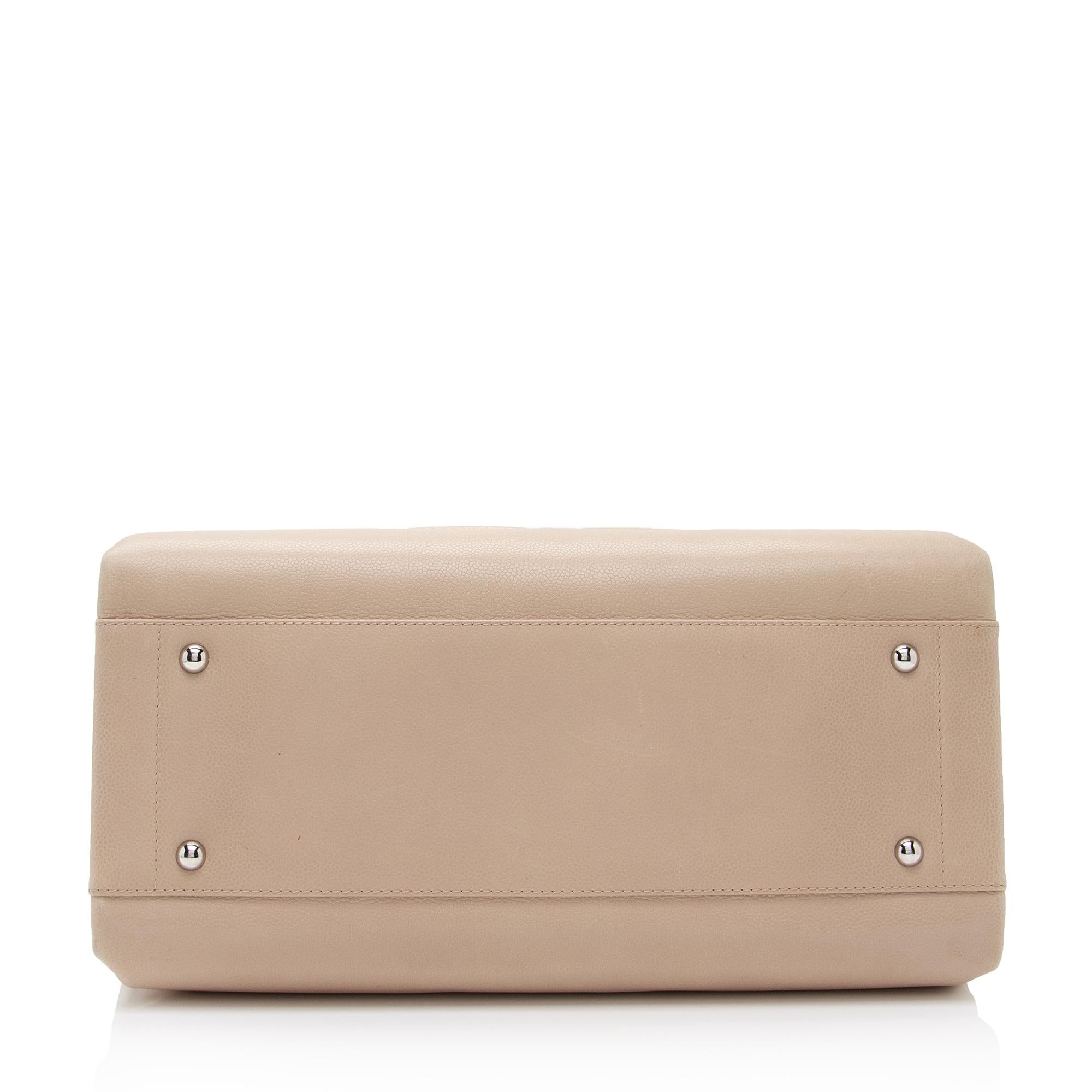 Chanel Caviar Leather Timeless CC Ultimate Executive Tote (SHF-XCdU0j)