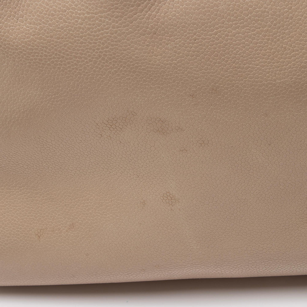 Chanel Caviar Leather Timeless CC Ultimate Executive Tote (SHF-XCdU0j)