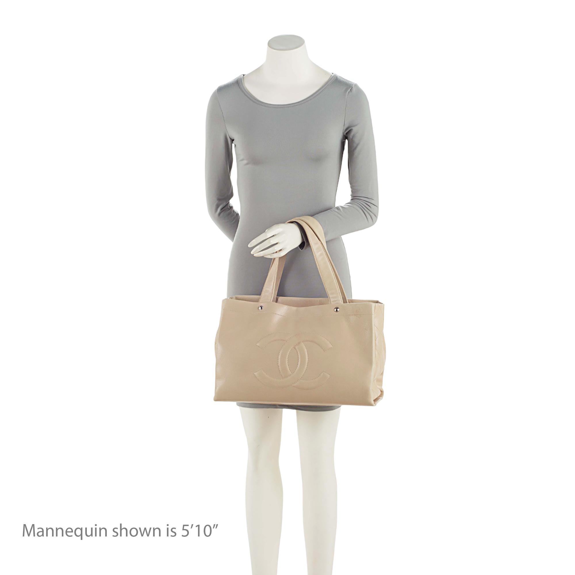 Chanel Caviar Leather Timeless CC Ultimate Executive Tote (SHF-XCdU0j)