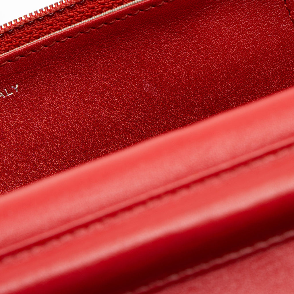 Chanel Caviar Leather Timeless CC Wallet on Chain (SHF-HMJvRT)