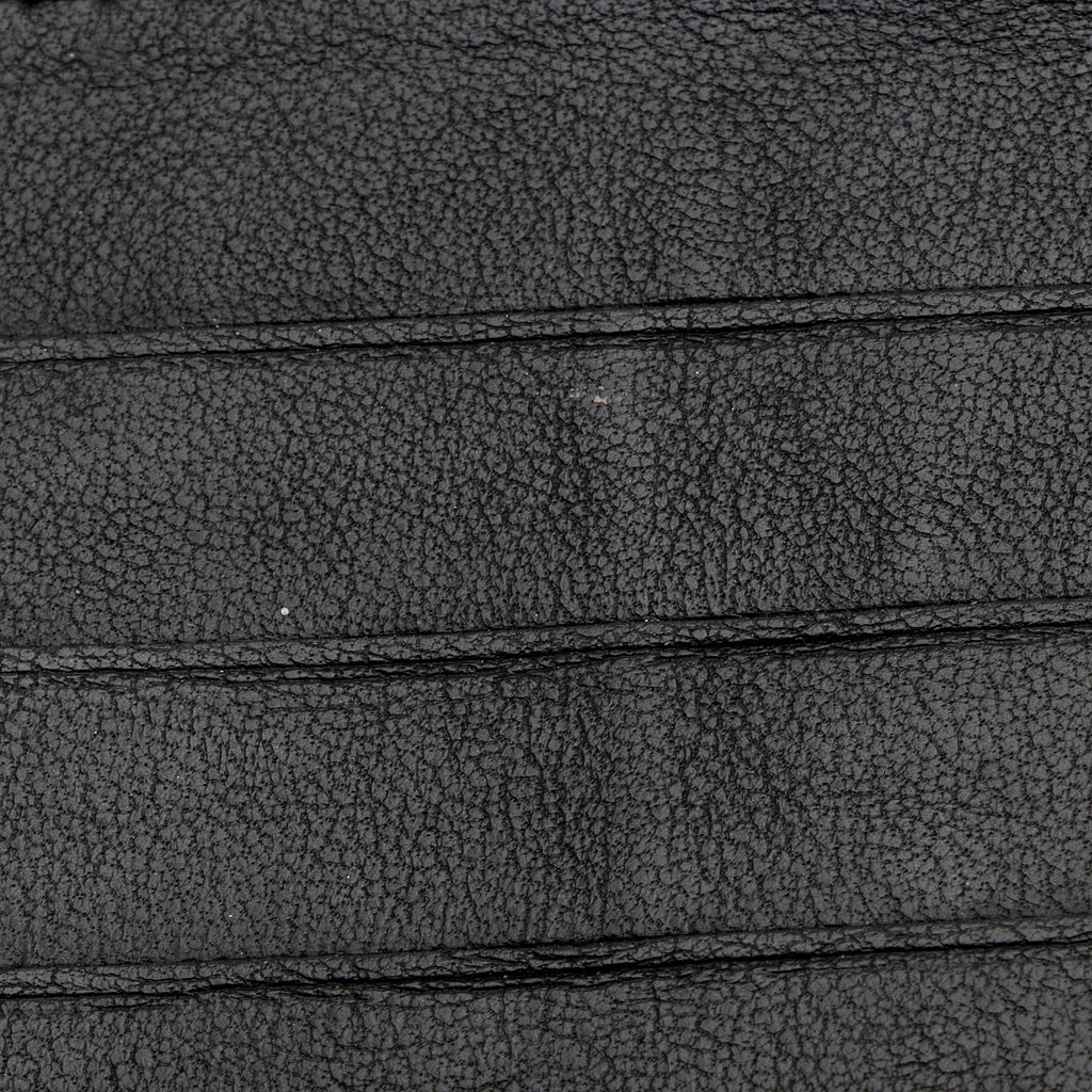 Chanel Caviar Leather Timeless CC Yen Wallet (SHF-ghvmN3)