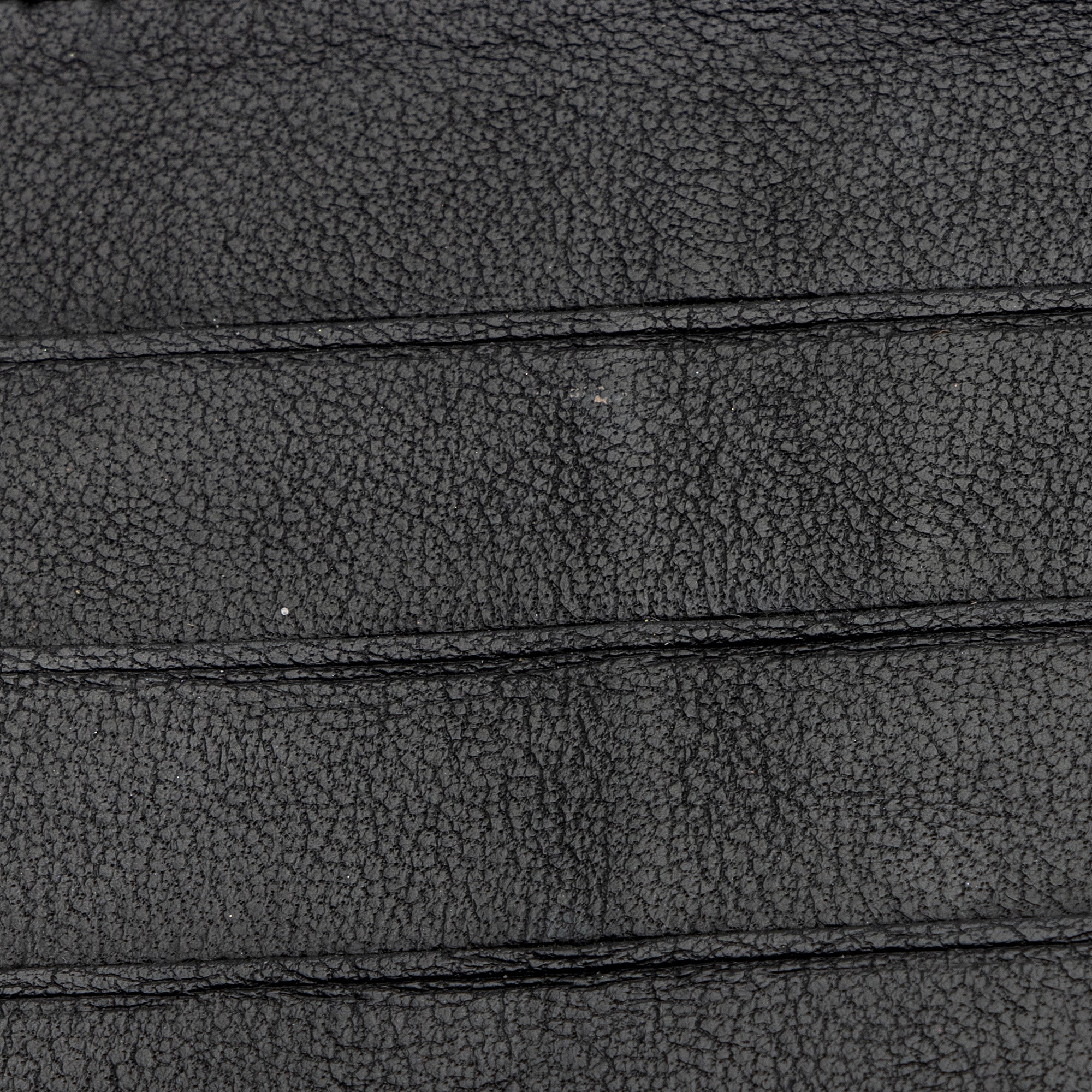Chanel Caviar Leather Timeless CC Yen Wallet (SHF-ghvmN3)