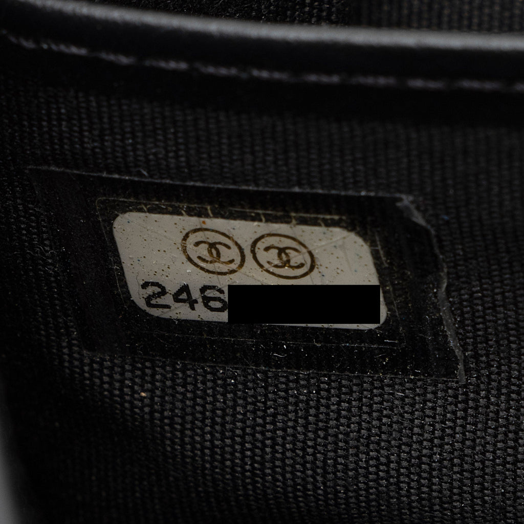 Chanel Caviar Leather Timeless Wallet (SHF-kbpgFo)
