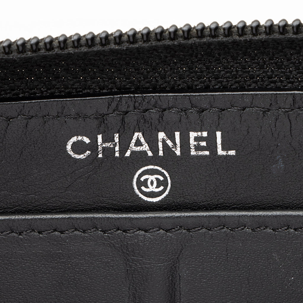 Chanel Caviar Leather Timeless Zip Around Wallet (SHF-22219)