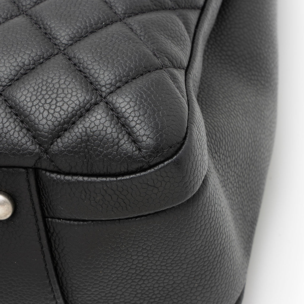 Chanel Caviar Leather Urban Companion Tote (SHF-nAN9Fg)