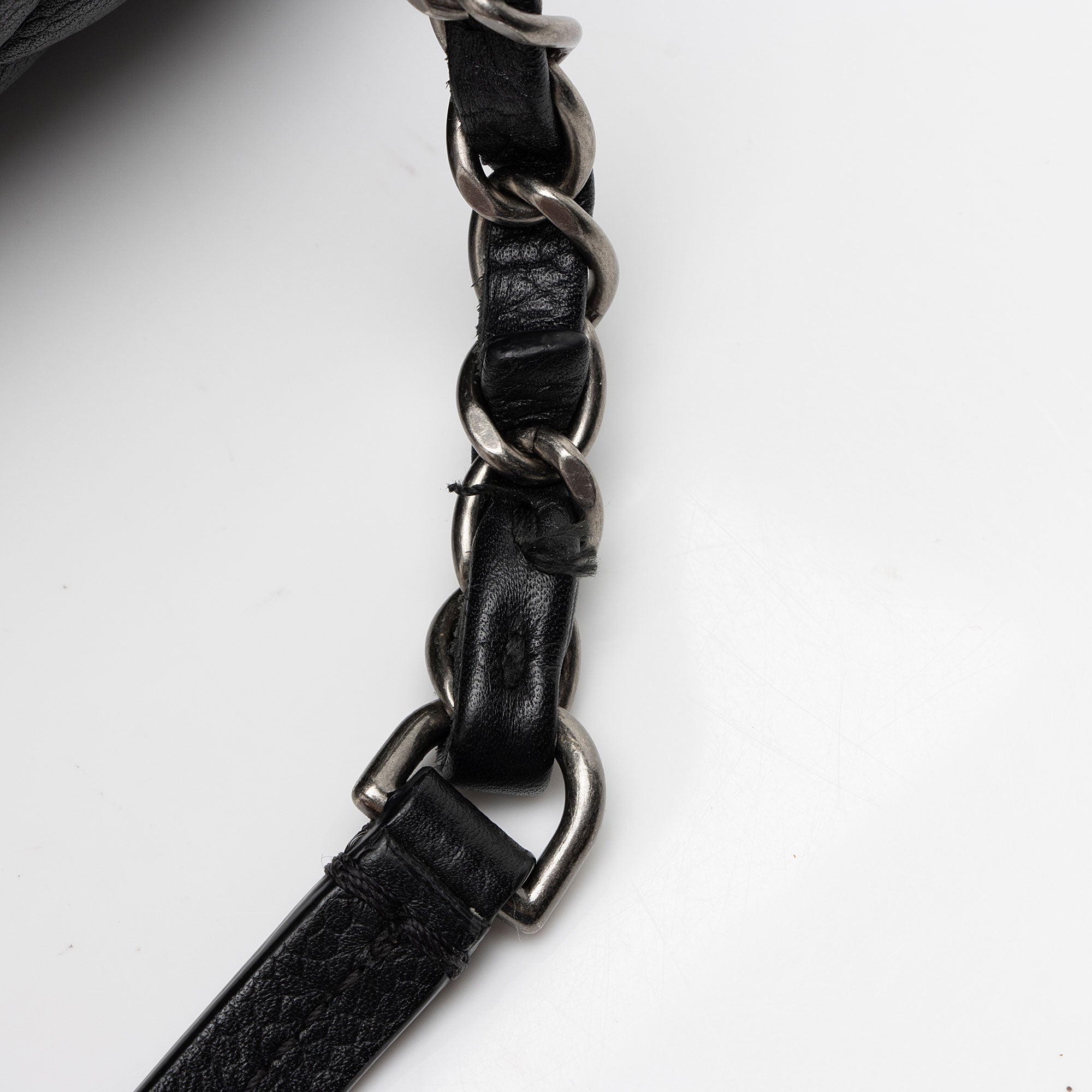 Chanel Caviar Leather Urban Companion Tote (SHF-nAN9Fg)