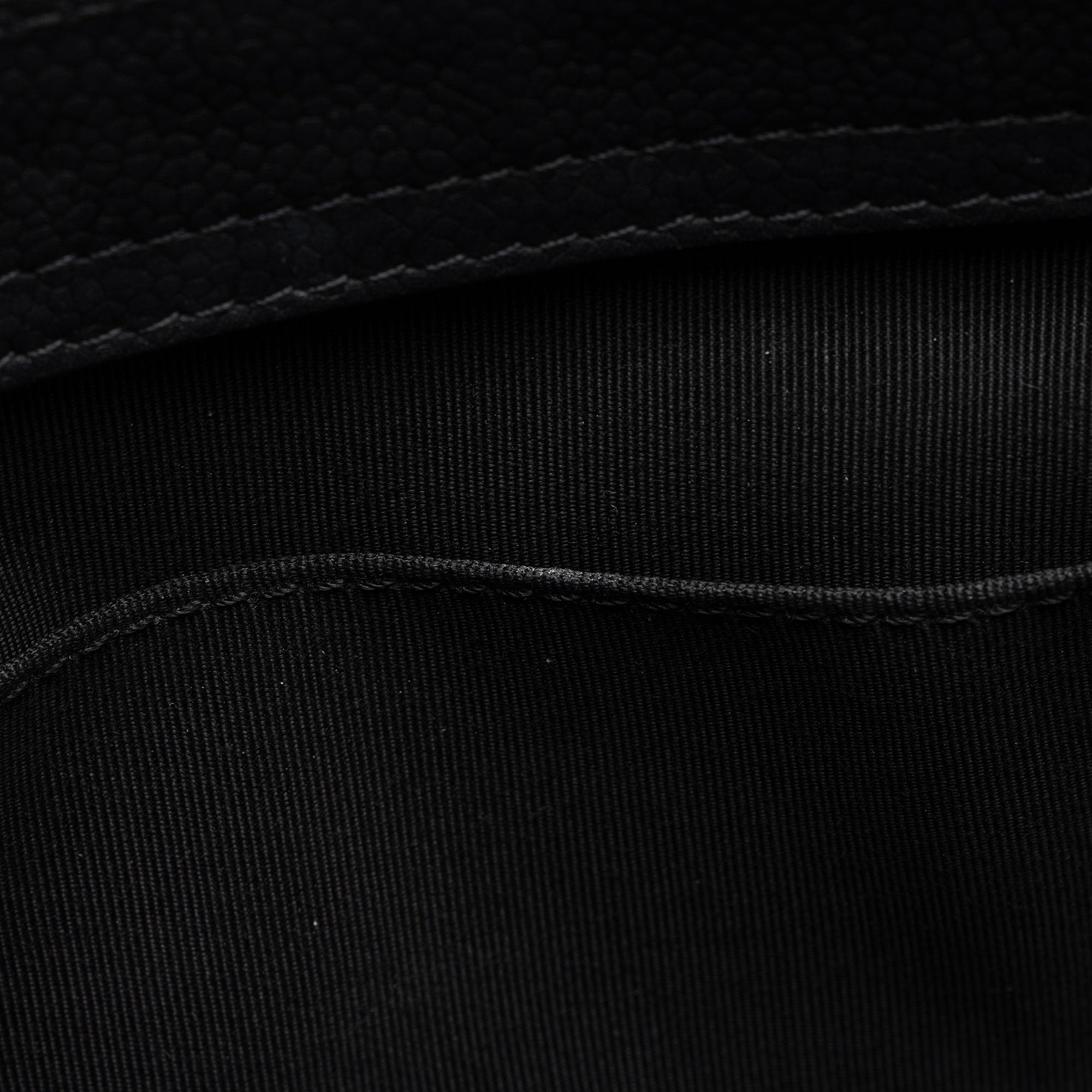 Chanel Caviar Leather Urban Companion Tote (SHF-nAN9Fg)