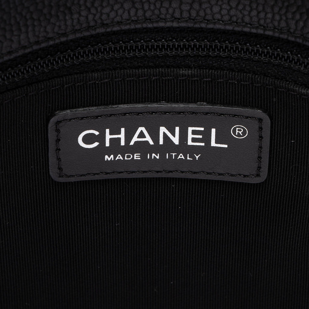 Chanel Caviar Leather Urban Companion Tote (SHF-nAN9Fg)