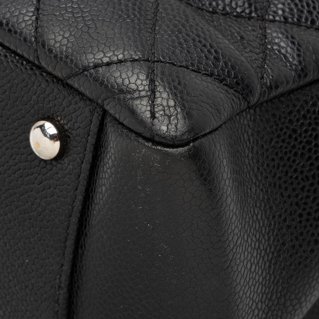 Chanel Caviar Leather XL Grand Shopping Tote (SHF-Bb5Ogy)