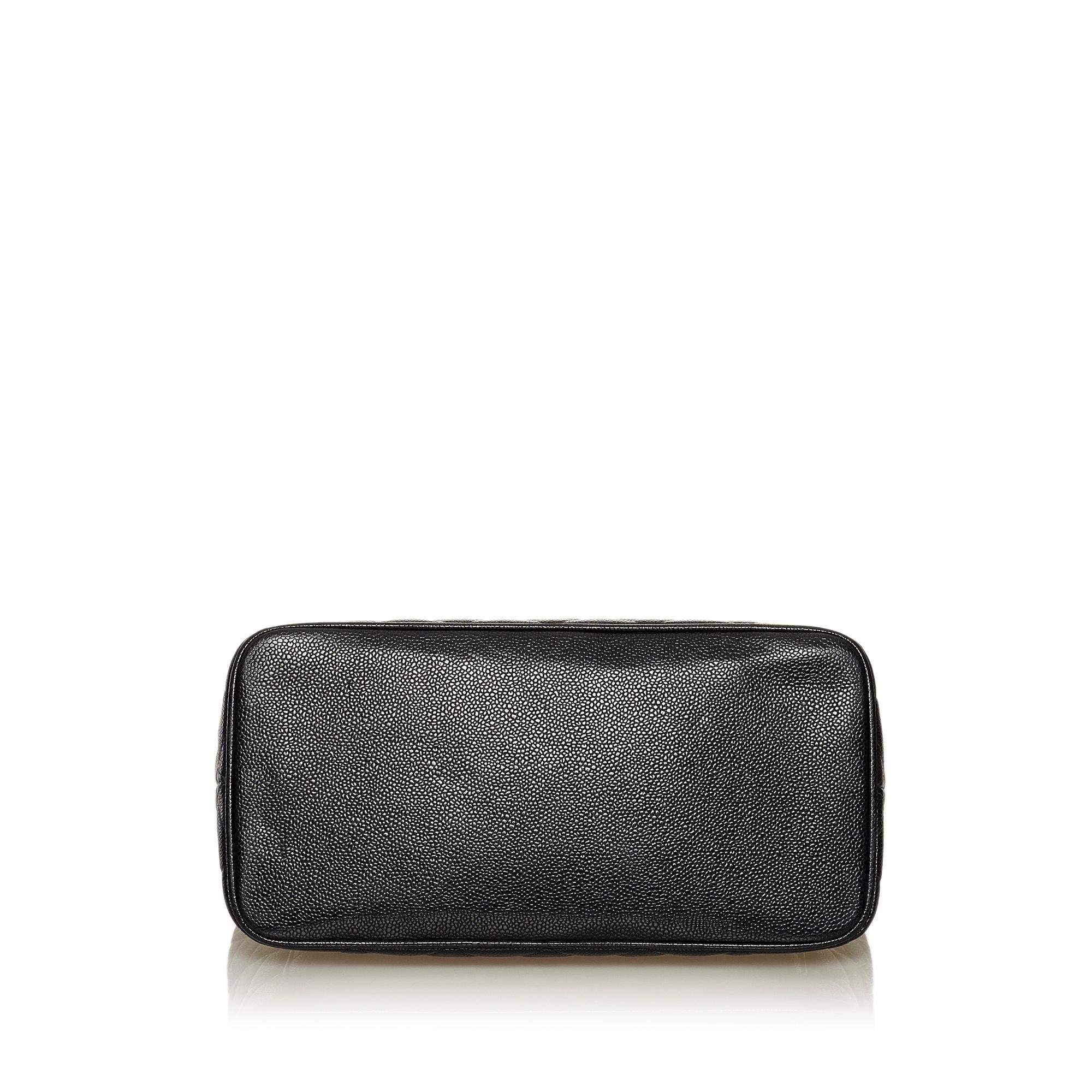 Chanel Caviar Medallion Tote Bag (SHG-iVagKM)