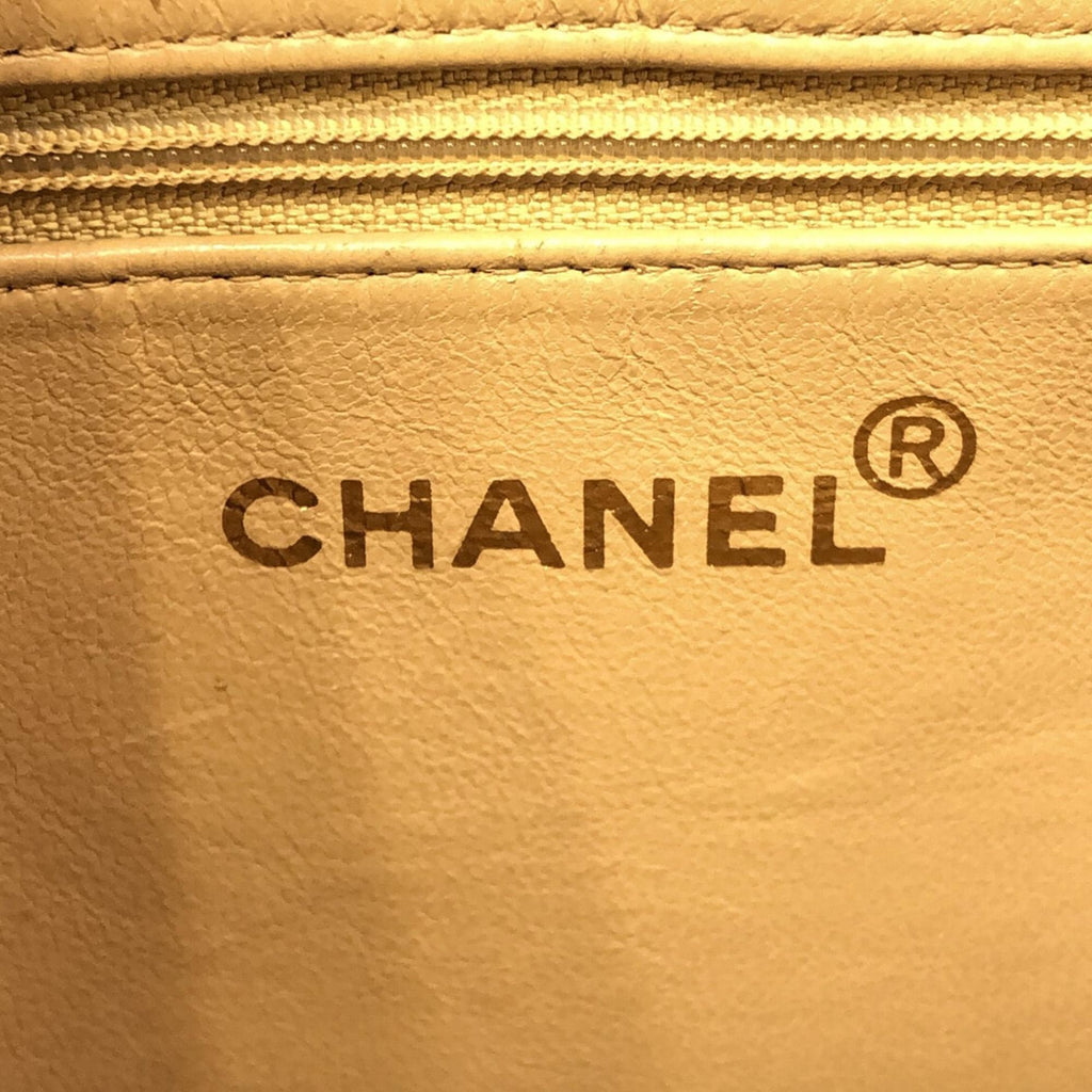 Chanel Caviar Medallion Tote (SHG-Sy9GT7)