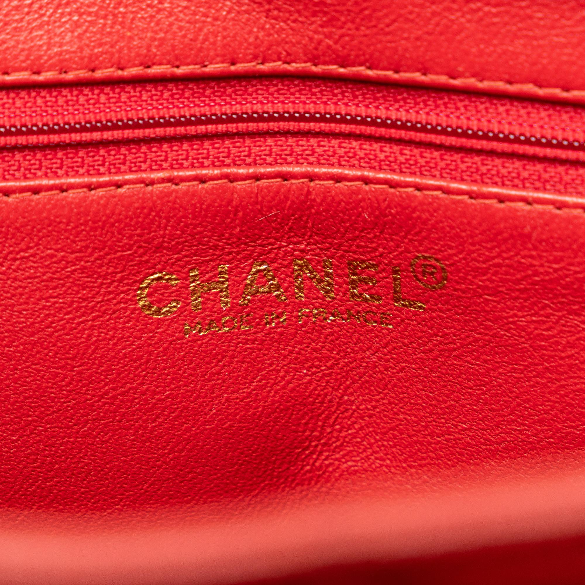 Chanel Caviar Medallion Tote (SHG-Au2Ex1)