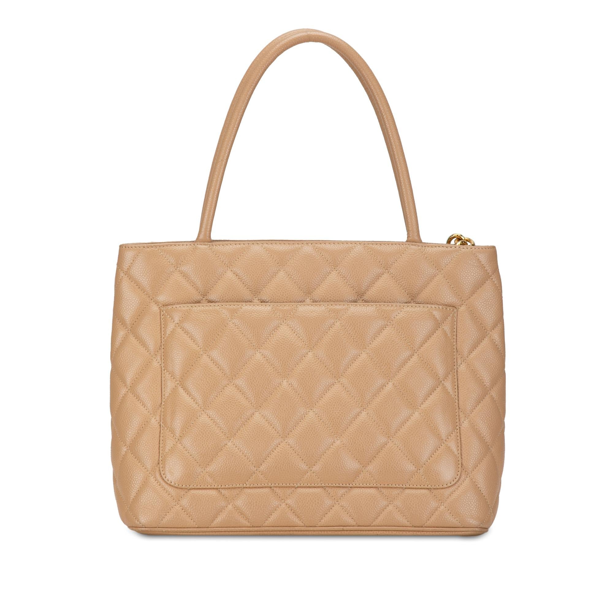 Chanel Caviar Medallion Tote (SHG-ZWP57b)