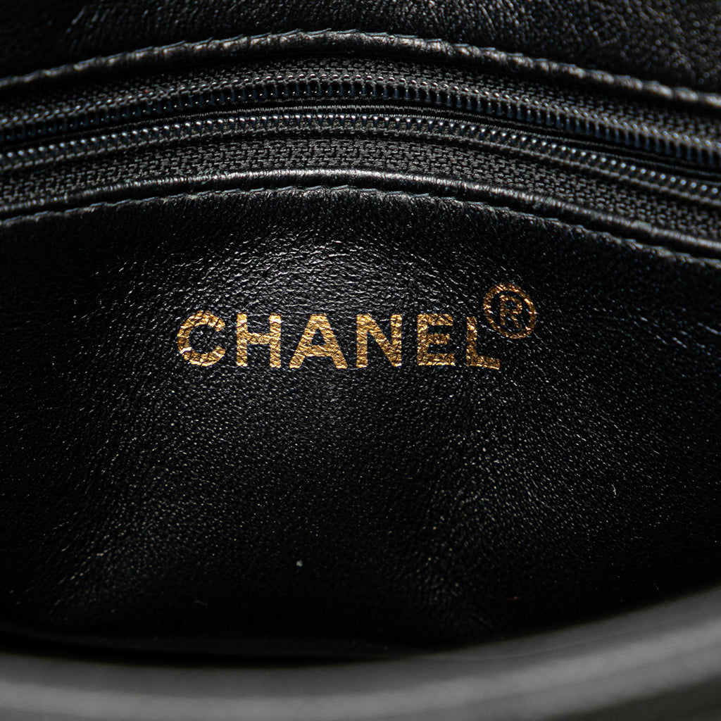 Chanel Caviar Medallion Tote (SHG-y2ND77)
