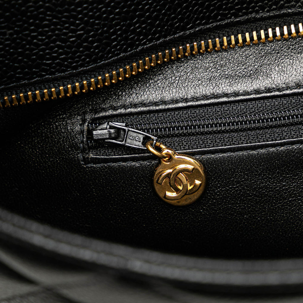 Chanel Caviar Medallion Tote (SHG-90N51p)