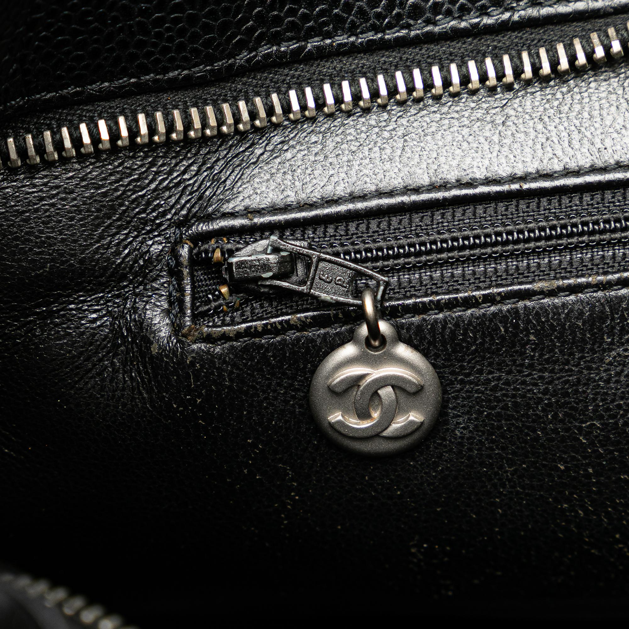 Chanel Caviar Medallion Tote (SHG-Ub8oNc)