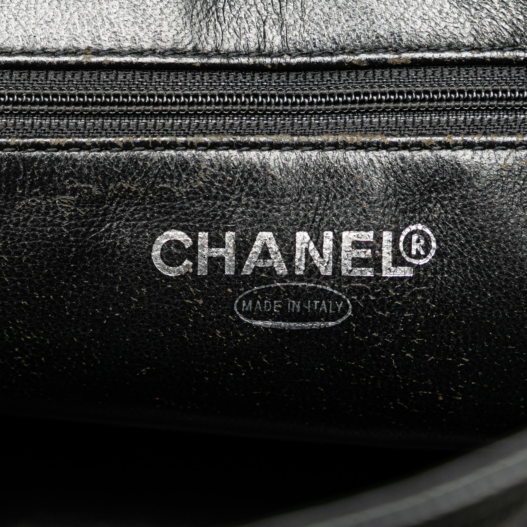 Chanel Caviar Medallion Tote (SHG-Ub8oNc)