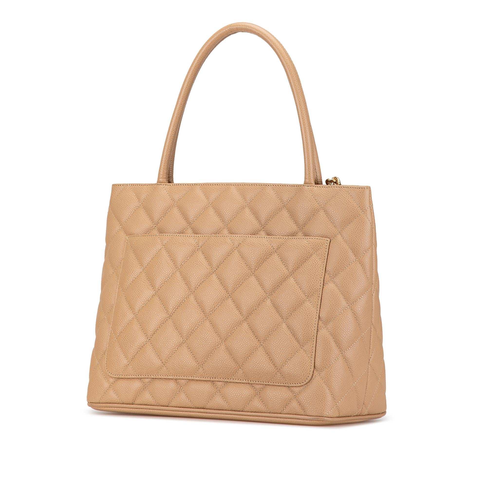 Chanel Caviar Medallion Tote (SHG-euar6e)