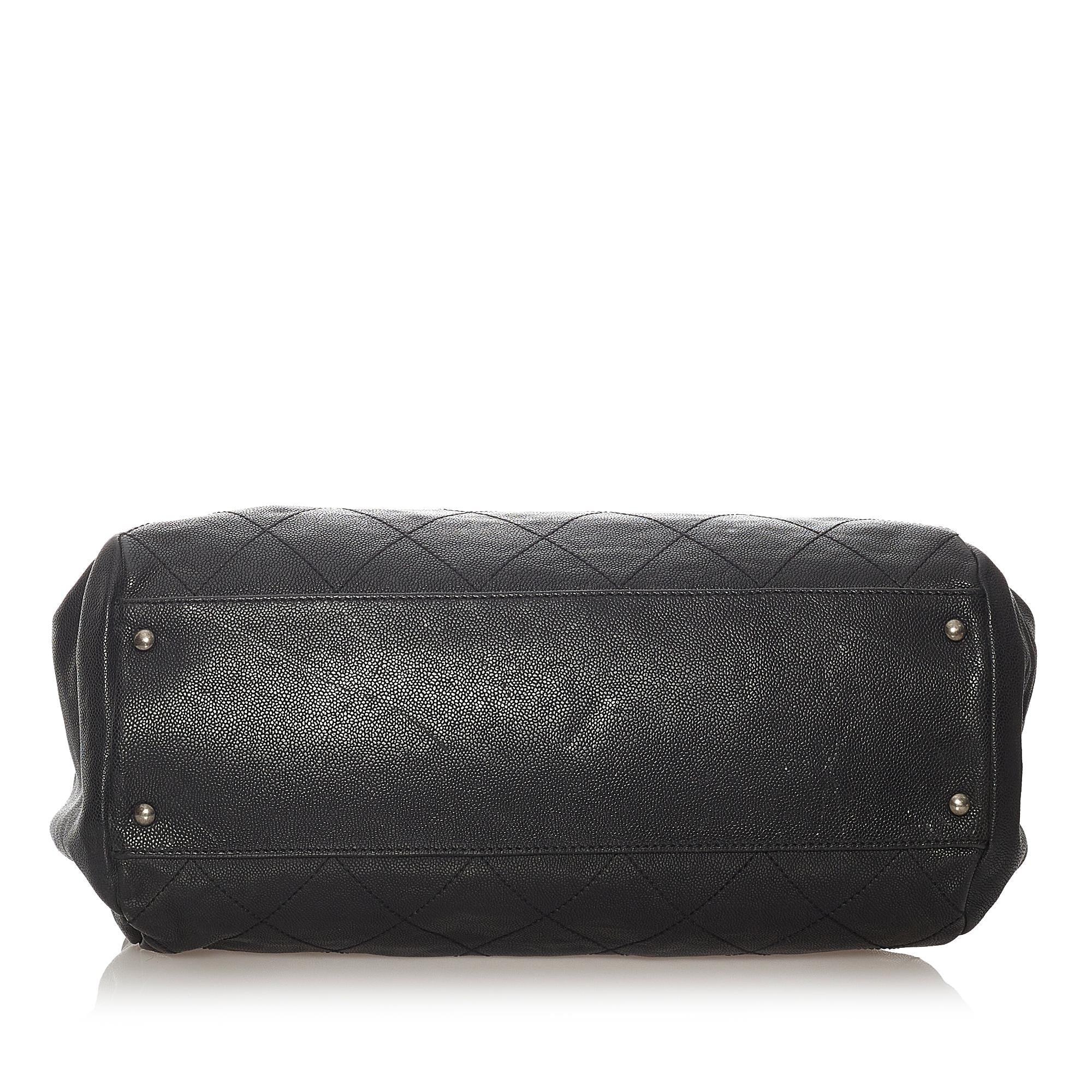 Chanel Caviar Outdoor Ligne Doctor Bag (SHG-XlnnGw)