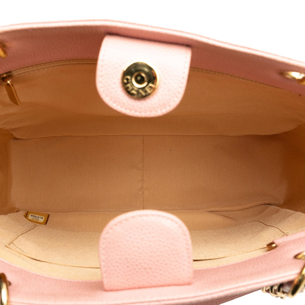Chanel Caviar Petite Shopping Tote (SHG-Scfqjp)
