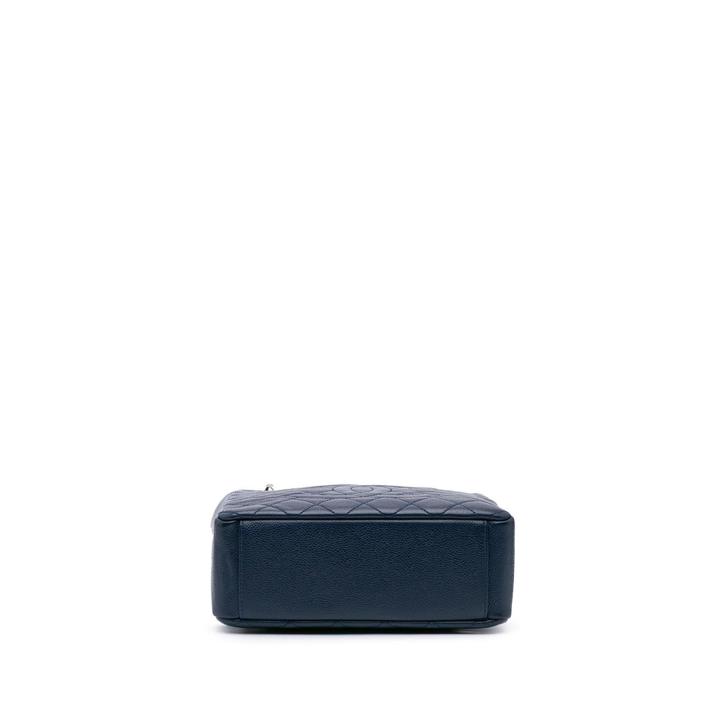 Chanel Caviar Petite Shopping Tote