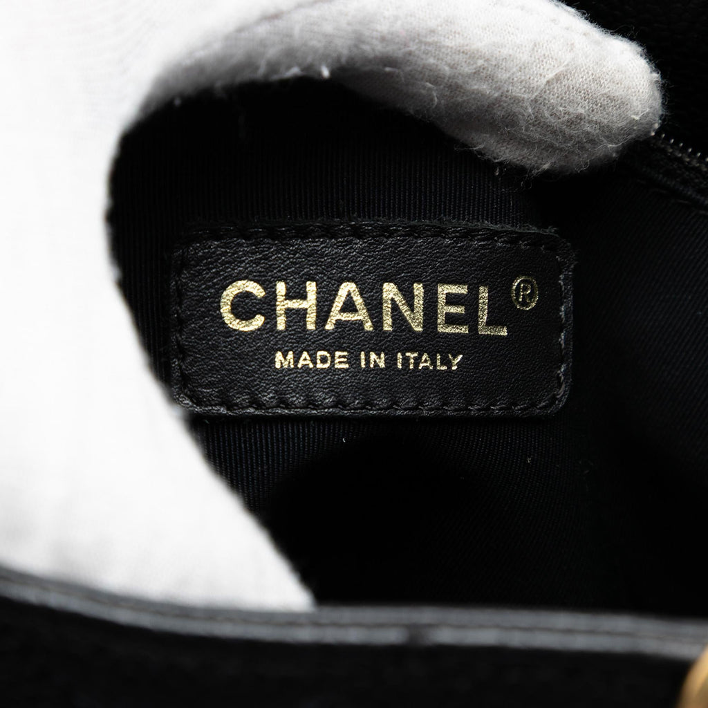Chanel Caviar Petite Shopping Tote