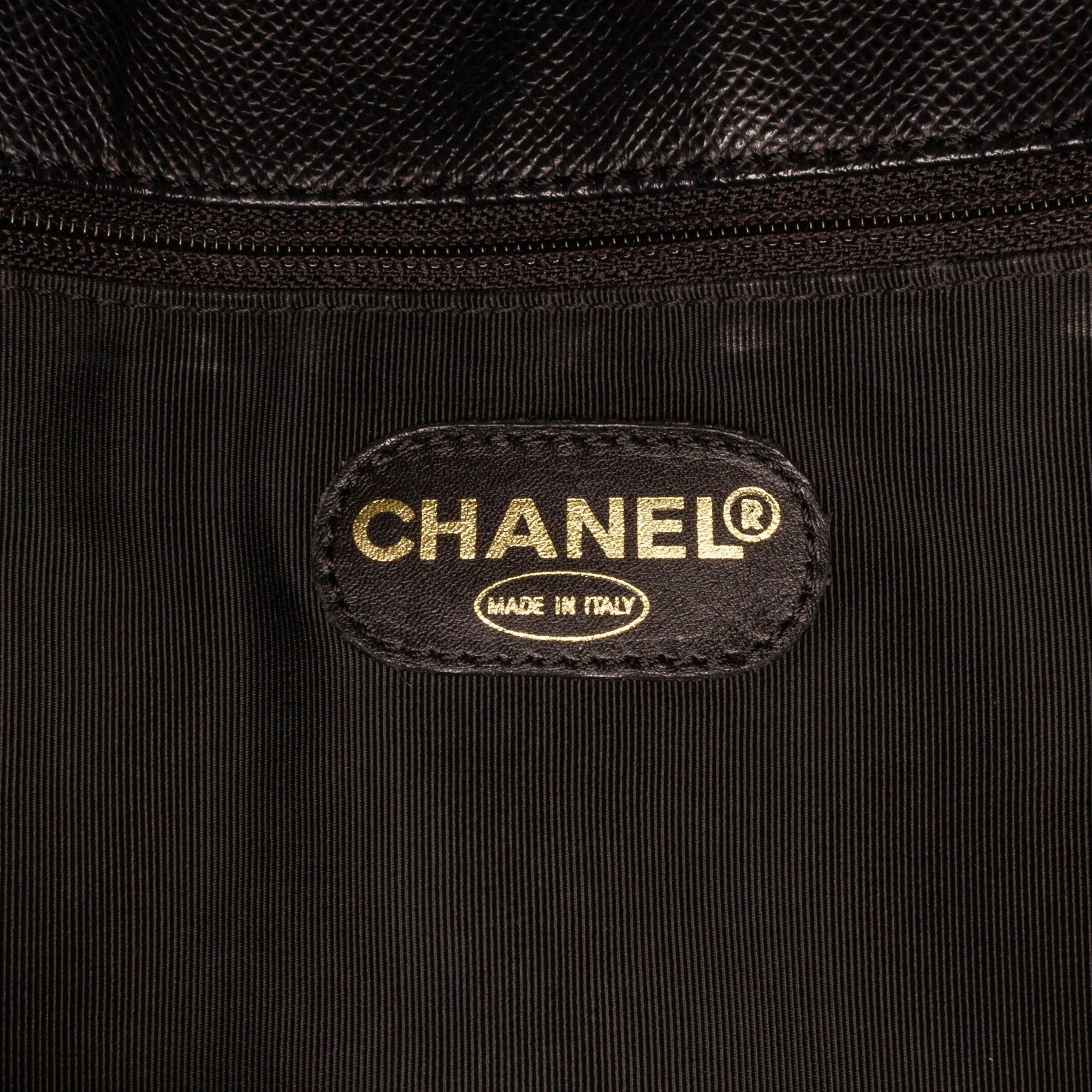 Chanel Caviar Shoulder Bag (SHG-oYV8la)