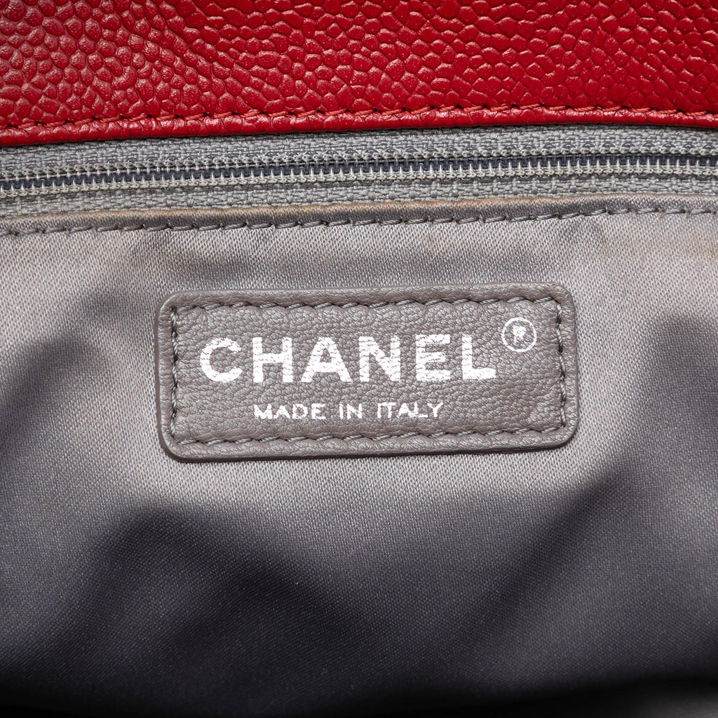 Chanel Caviar Vertical Grand Shopping Tote