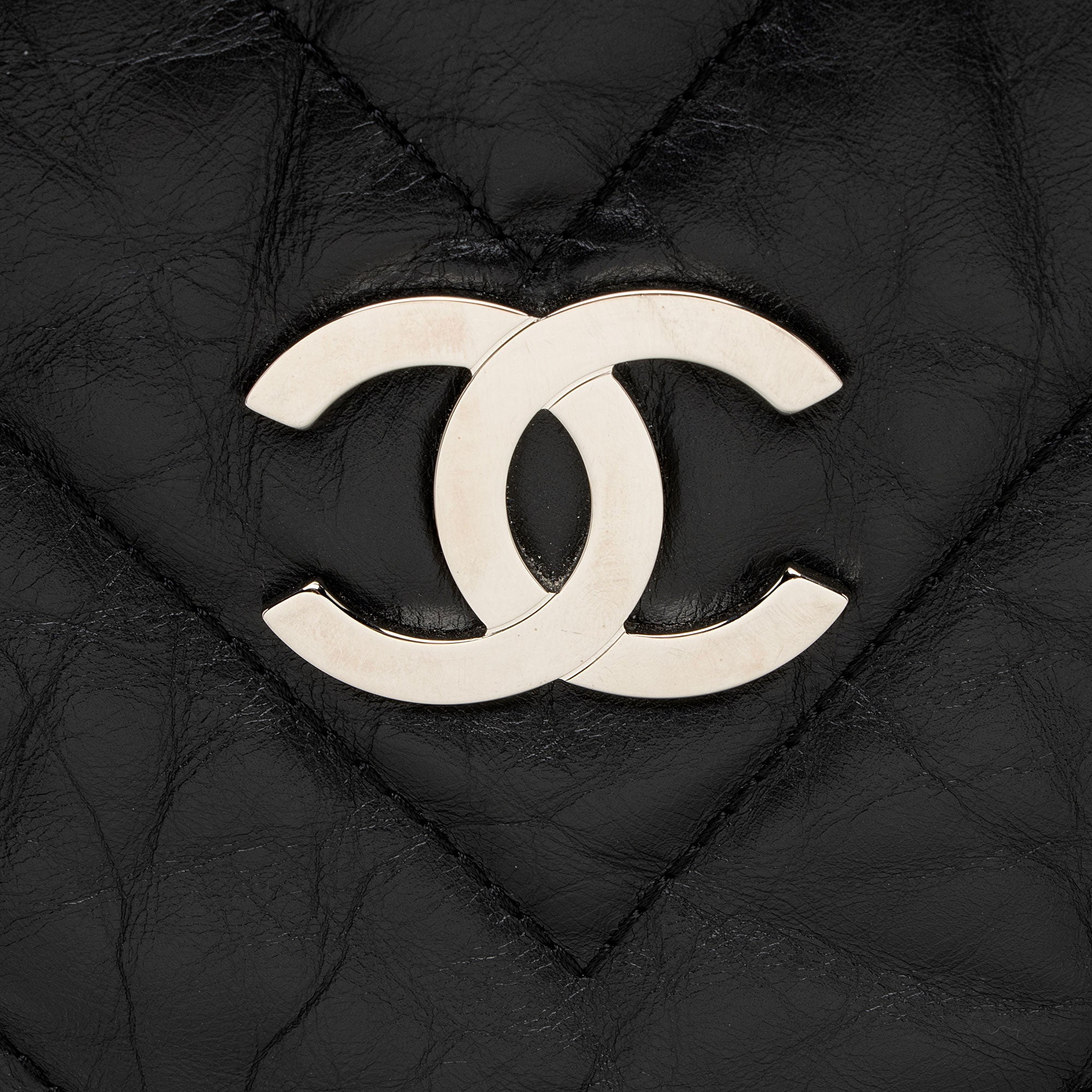 Chanel Chevron Aged Calfskin Big Bang Hobo (SHF-3kJJhz)