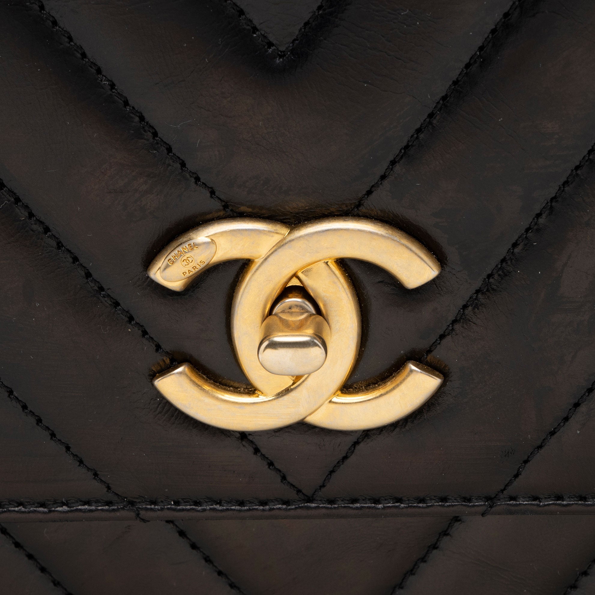 Chanel Chevron Calfskin Coco Top Handle Medium Flap Bag (SHF-ZMgzVP)
