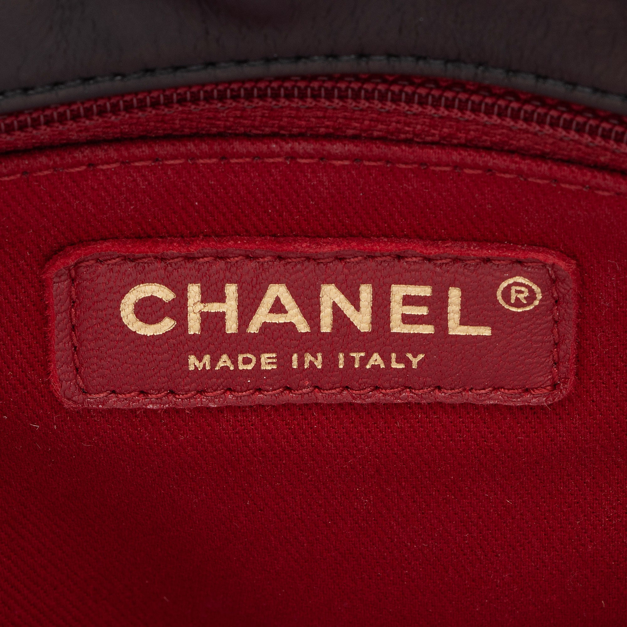 Chanel Chevron Calfskin Coco Top Handle Medium Flap Bag (SHF-ZMgzVP)