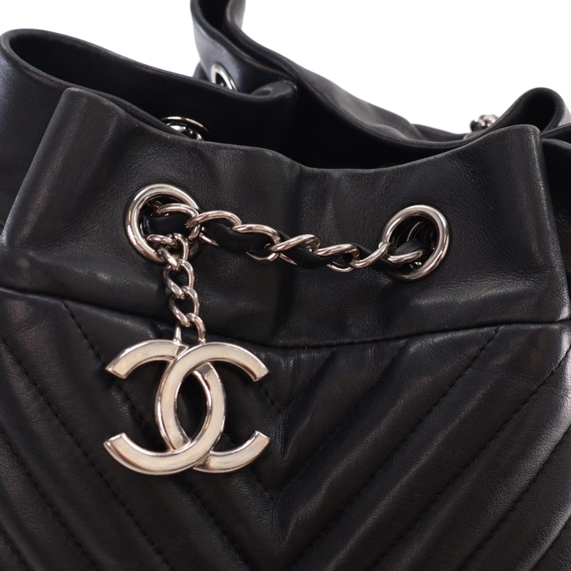 Chanel Chevron Calfskin Urban Spirit Bucket Bag (SHG-c8HyEg)