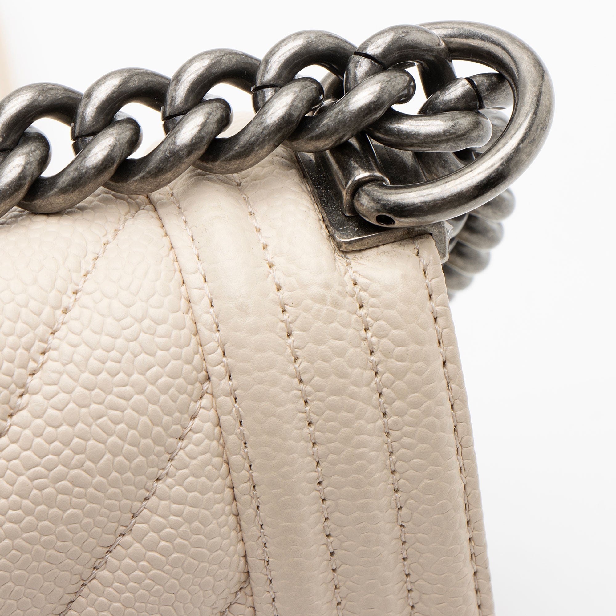 Chanel Chevron Caviar Leather Old Medium Boy Bag (SHF-00KAcN)