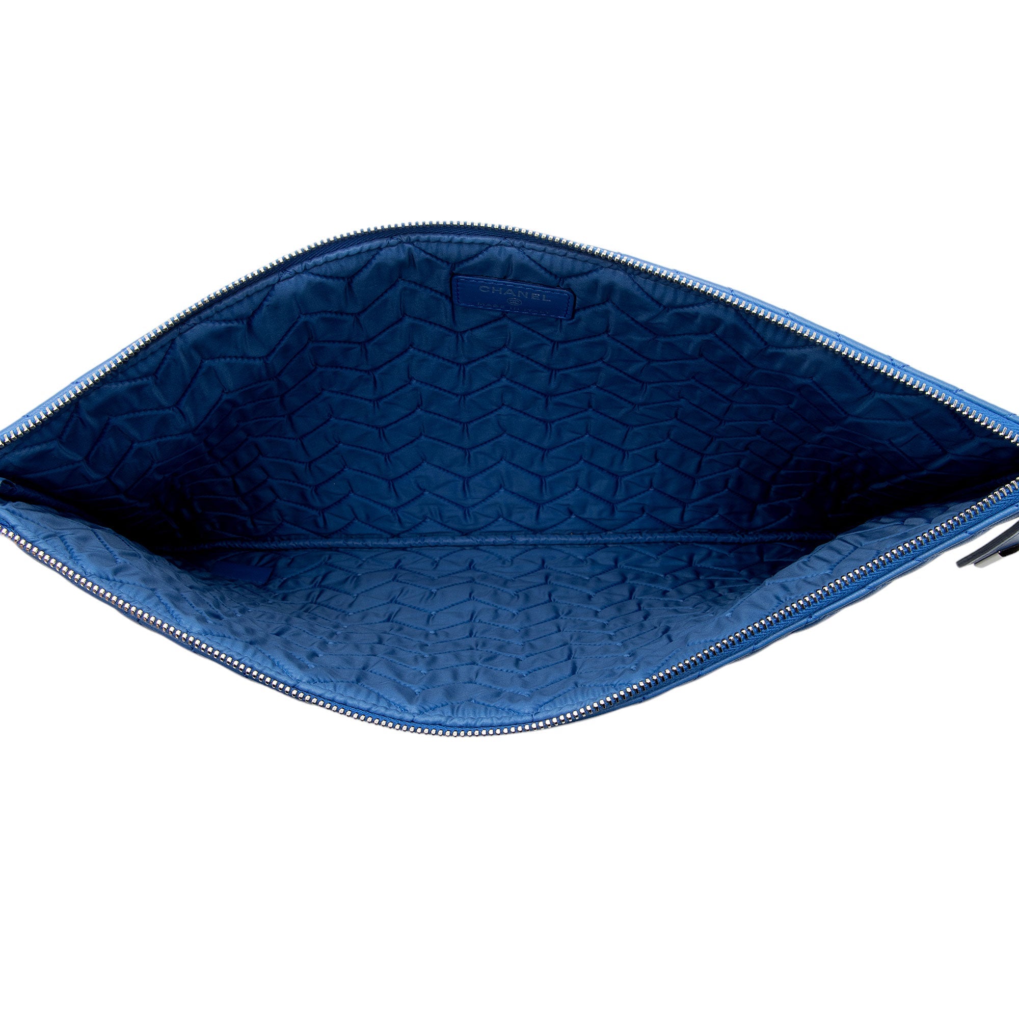 Chanel Chevron Lambskin Large O-Case (SHF-xDcooa)