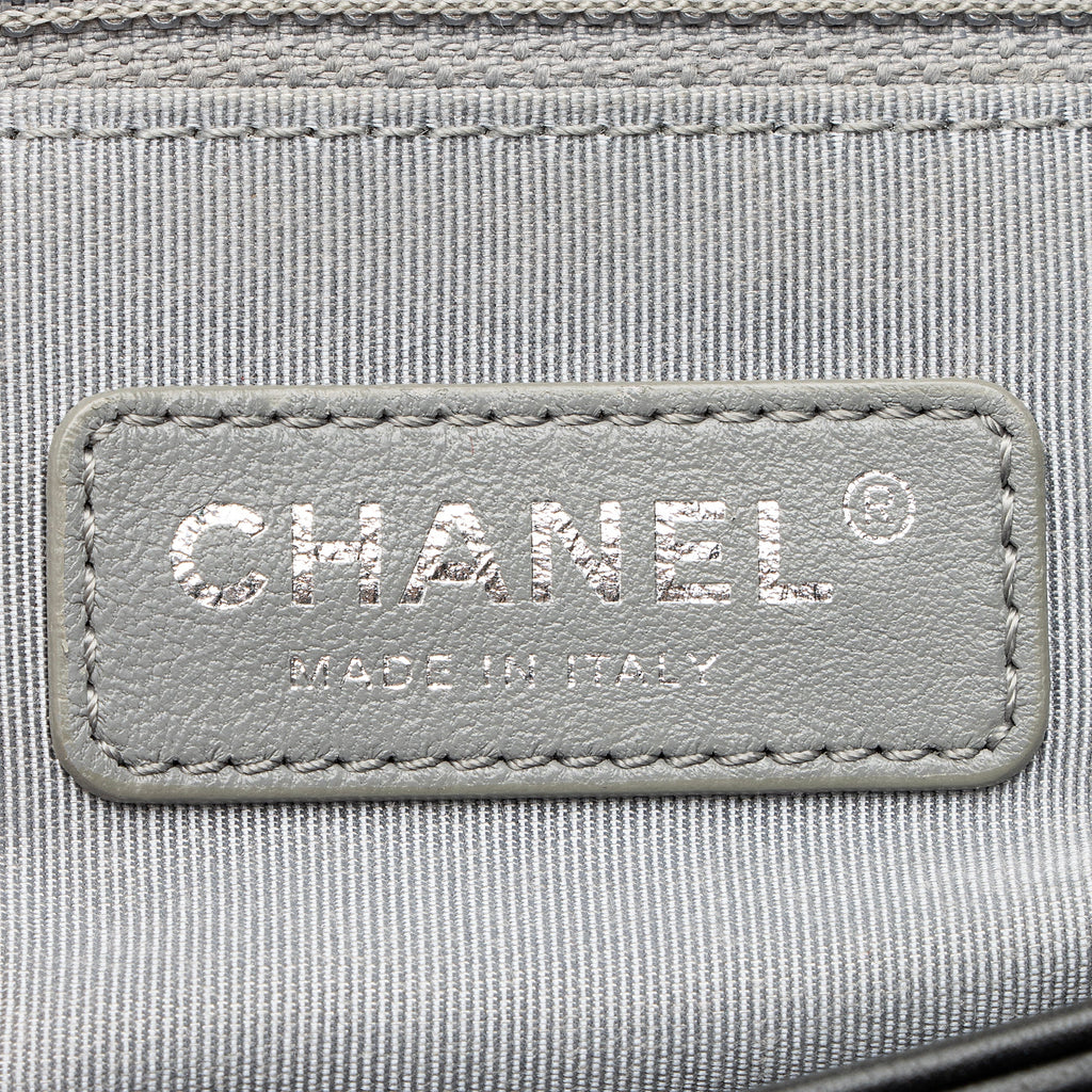Chanel Chevron Lambskin New Medium Boy Bag (SHF-23076)