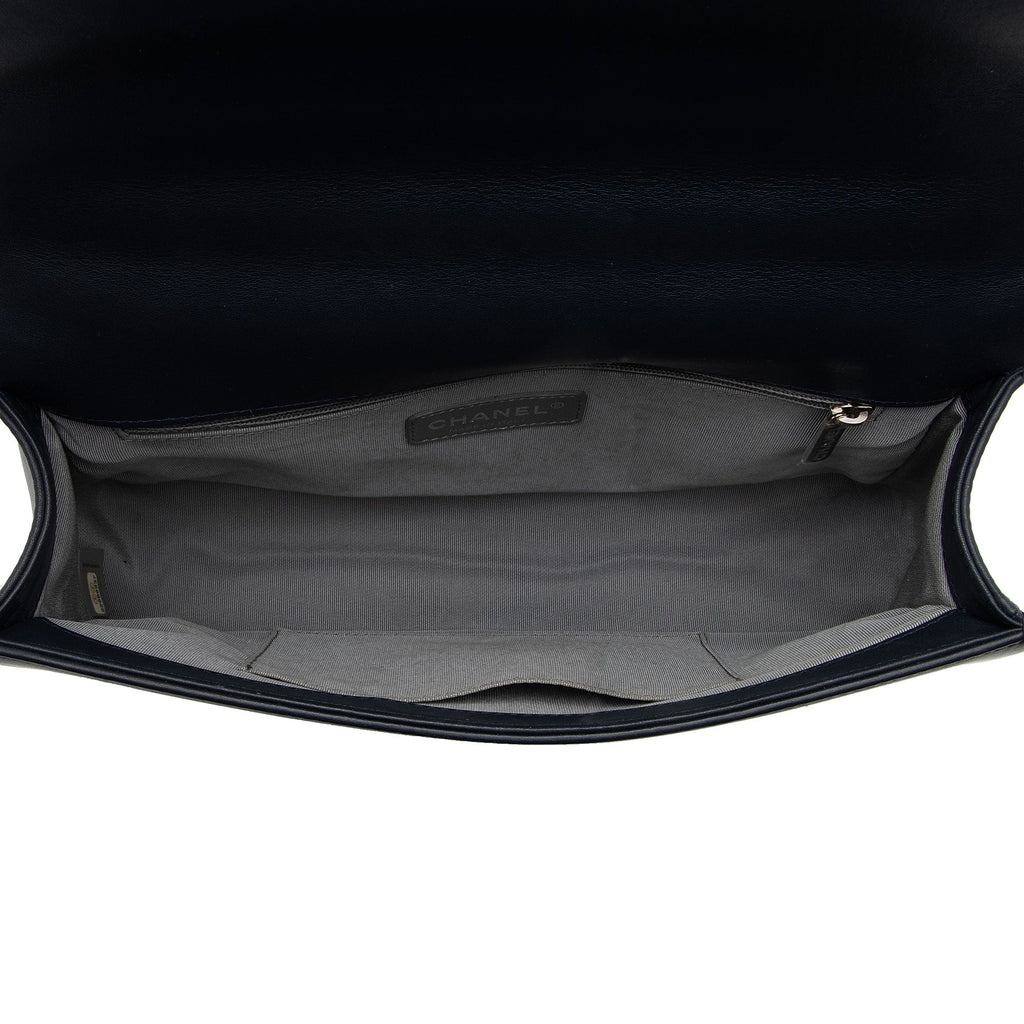 Chanel Chevron Lambskin New Medium Boy Bag (SHF-SYvI5N)