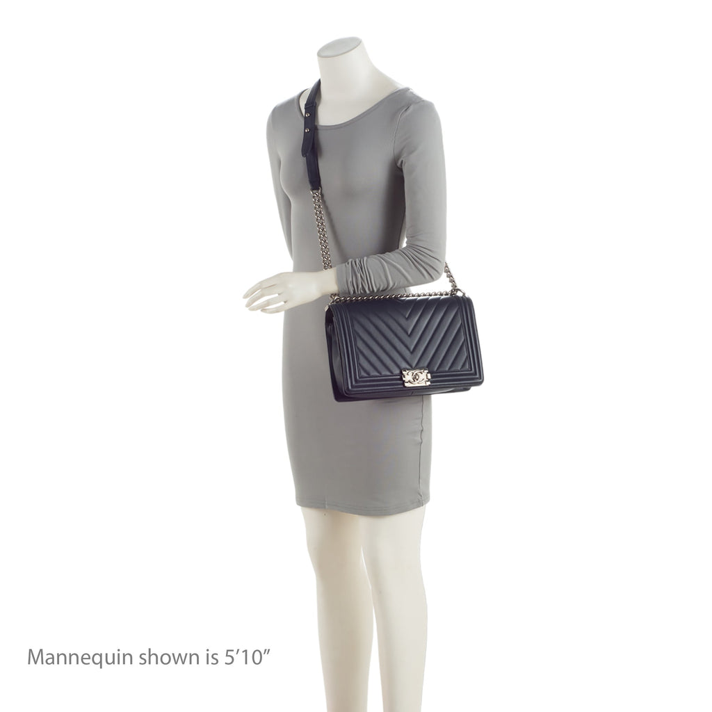 Chanel Chevron Lambskin New Medium Boy Bag (SHF-SYvI5N)