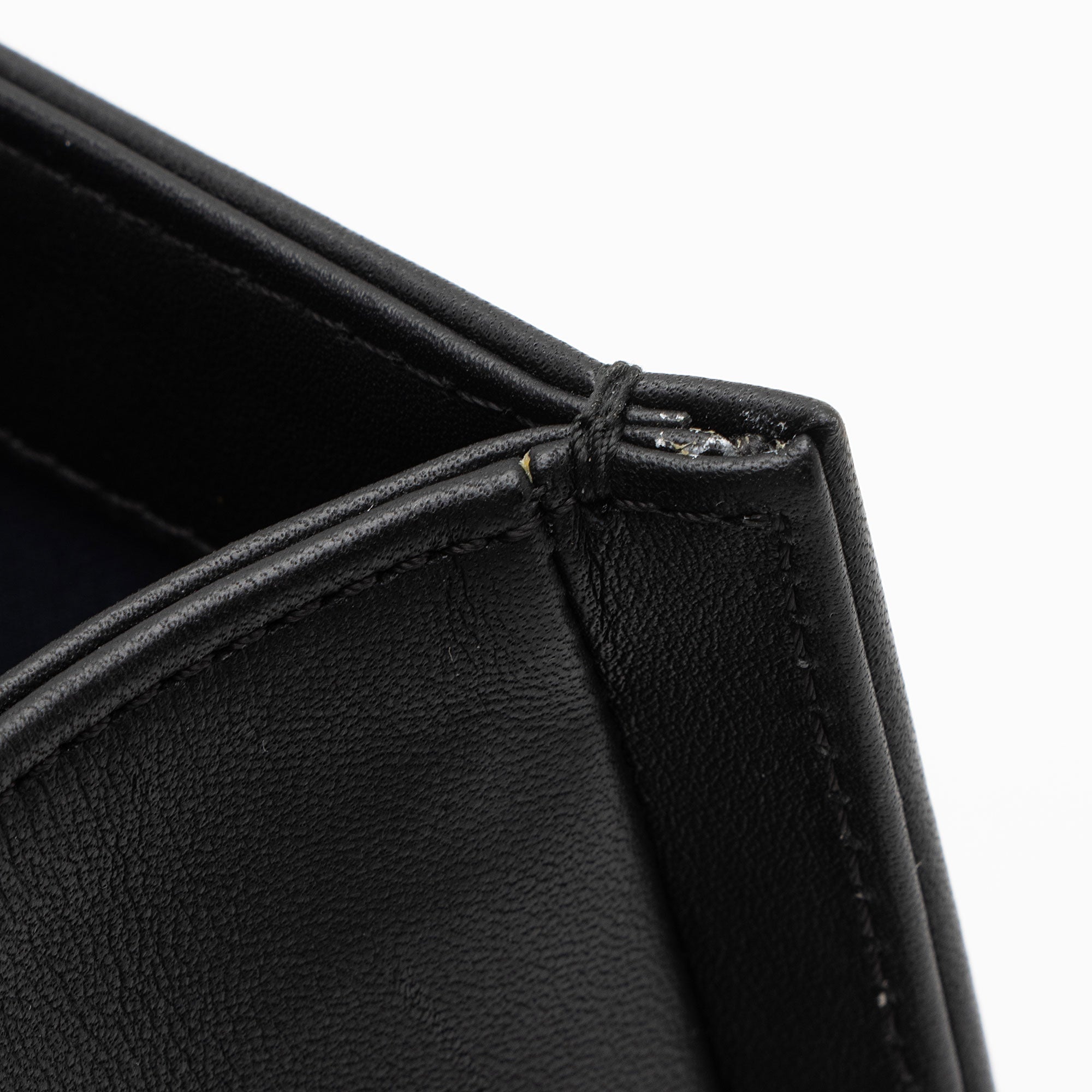 Chanel Chevron Lambskin New Medium Boy Bag (SHF-KOMM25)