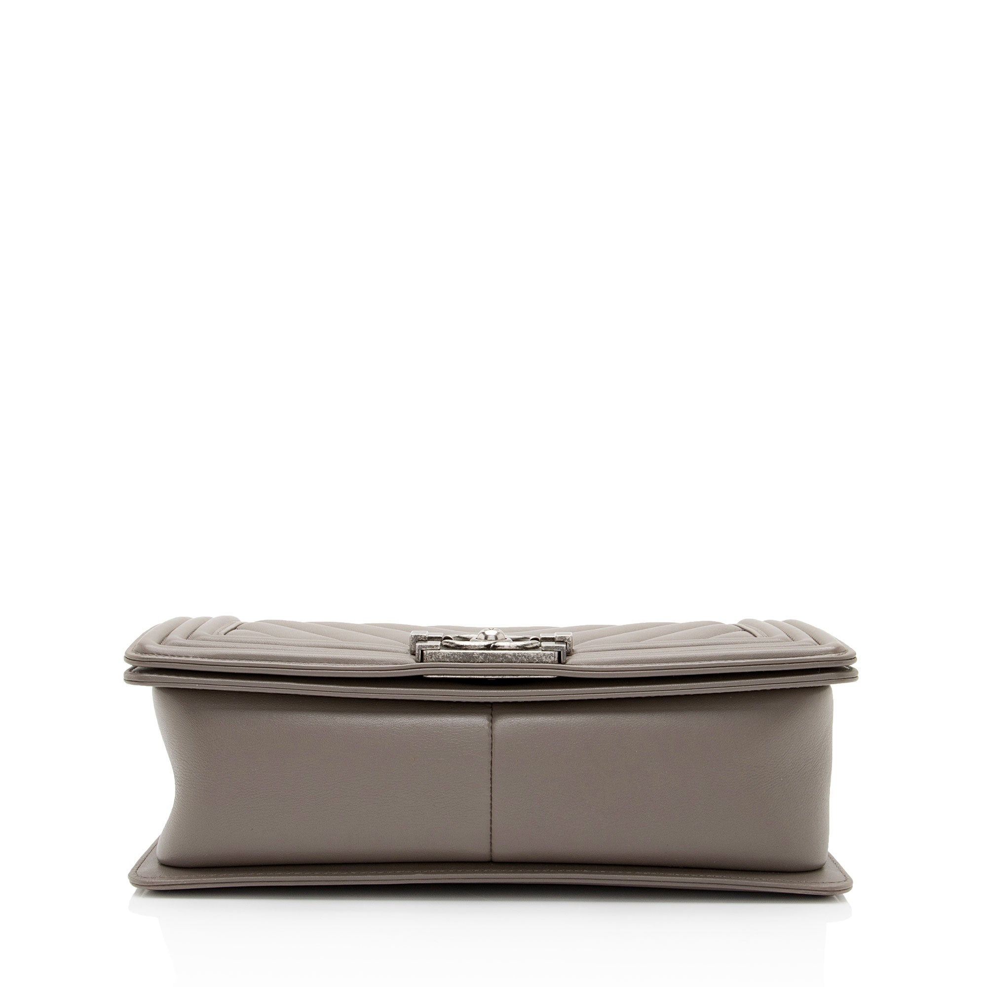 Chanel Chevron Lambskin Old Medium Boy Bag (SHF-fEUBkq)