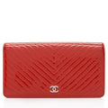 Chanel Chevron Patent Leather Yen Wallet (SHF-dr7rcl)