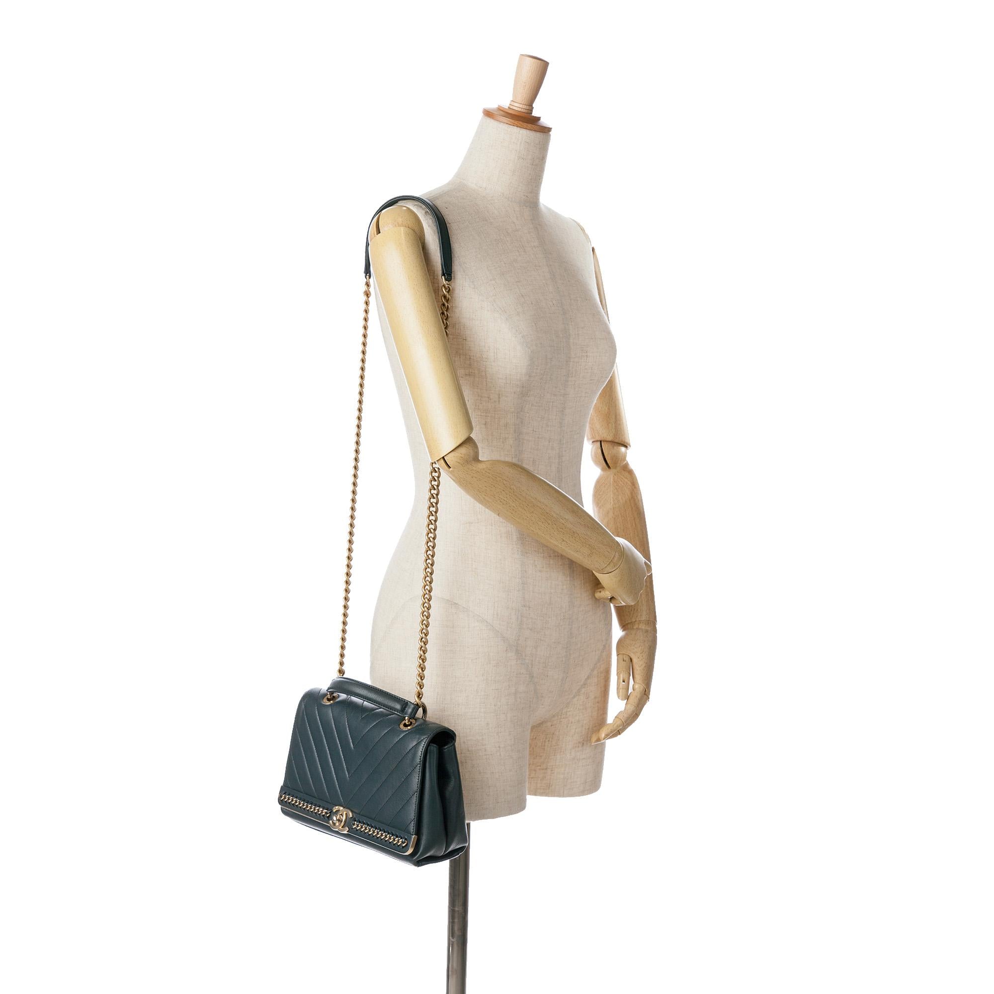 Chanel Chevron Sheepskin Stitched Chain Top Handle Flap (SHG-H3vEW0)
