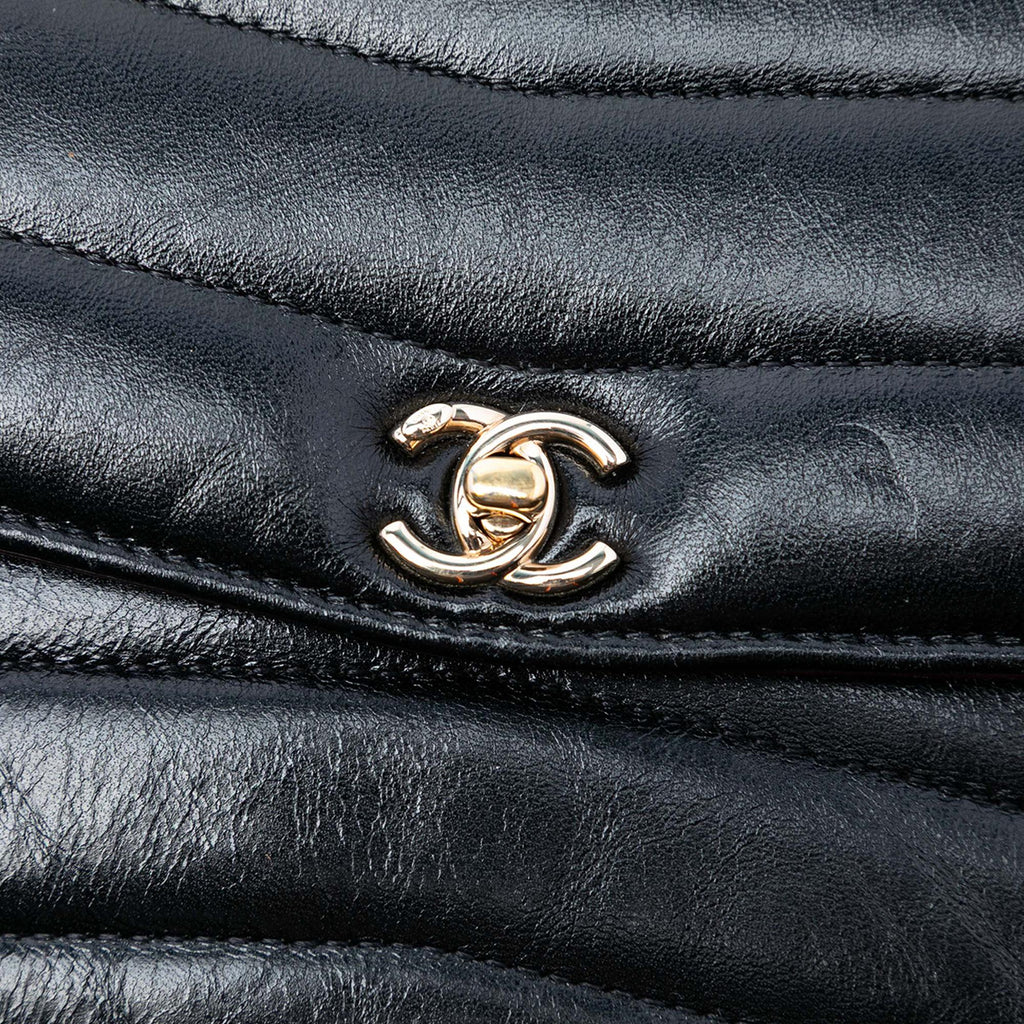 Chanel Chevron Shiny Lambskin Miroir Clutch
