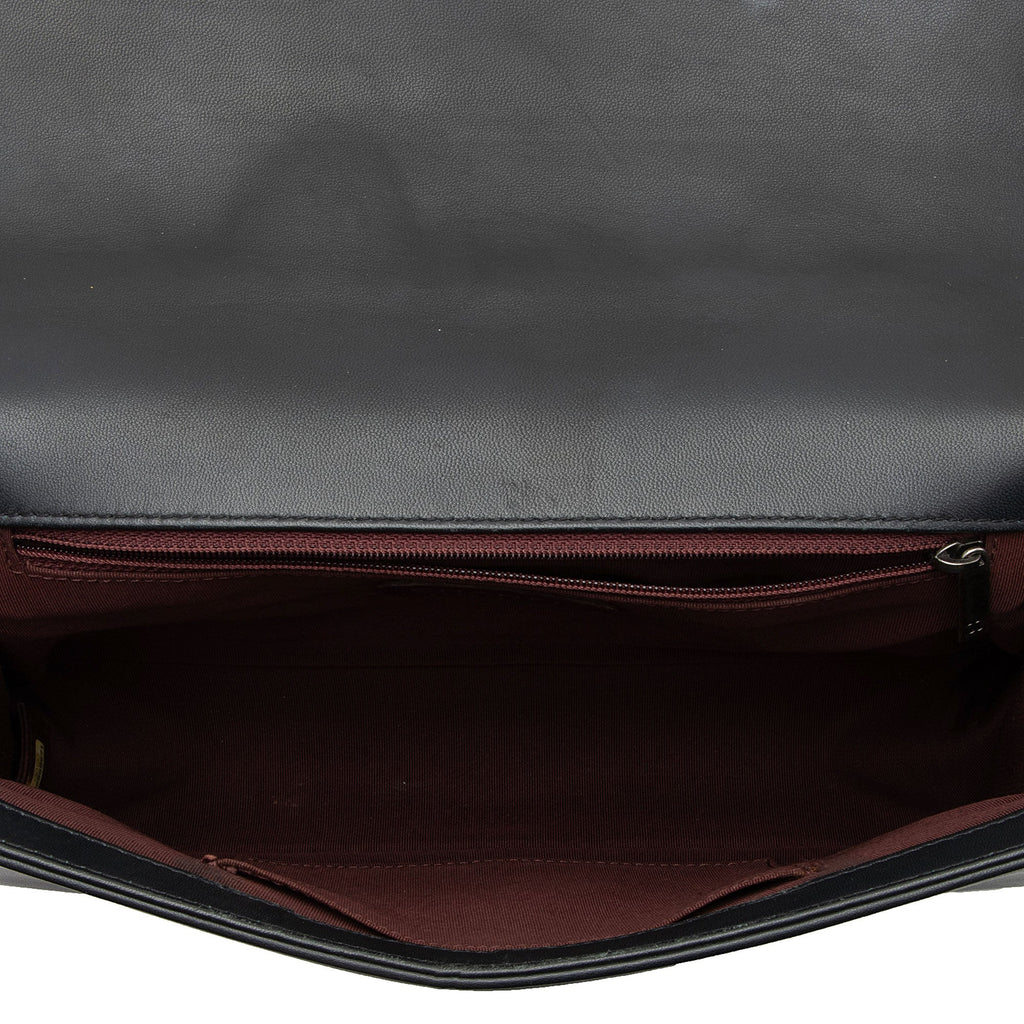 Chanel Chevron Wrinkled Lambskin New Medium Boy Bag (SHF-rjzaUj)